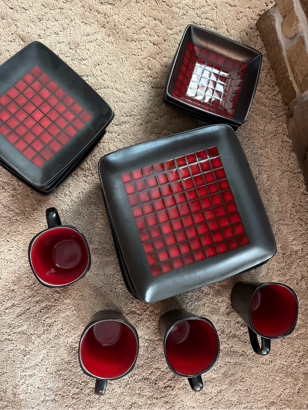 Retro Black and Red Square Dinnerware Set